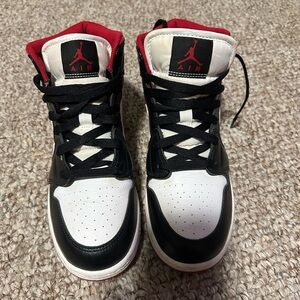 Size 7 Youth Air Jordan 1